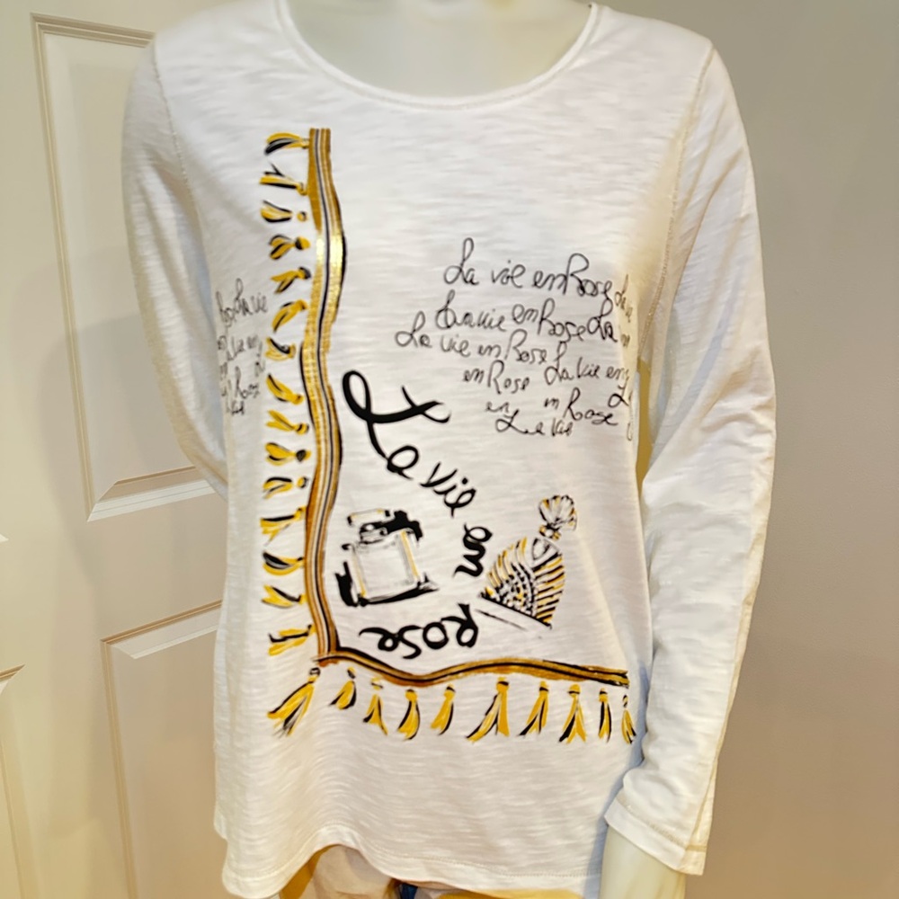 Chico's White Long Sleeve Top with “La Vie En Rose” graphics.